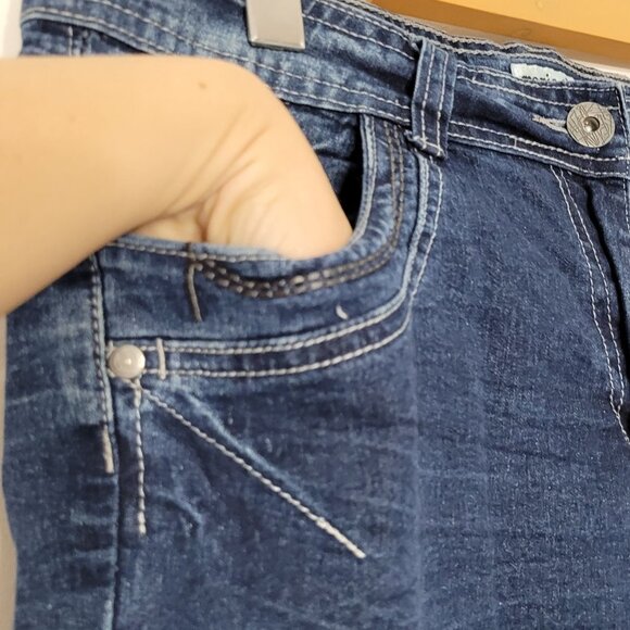 Marie Claire Cropped Denim Blue Jeans Thick Stitch Stretch Size 13 - Picture 3 of 11